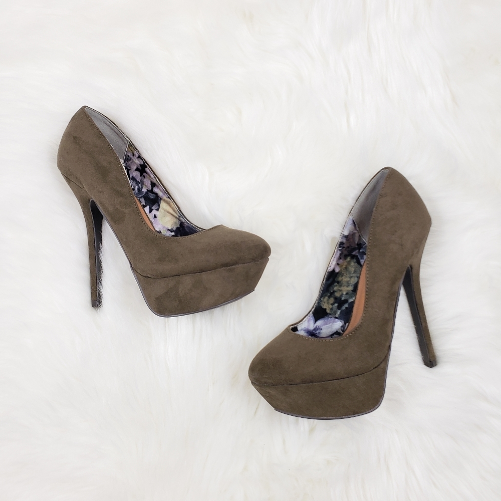 Qupid Faux Suede Platform Stiletto Pumps